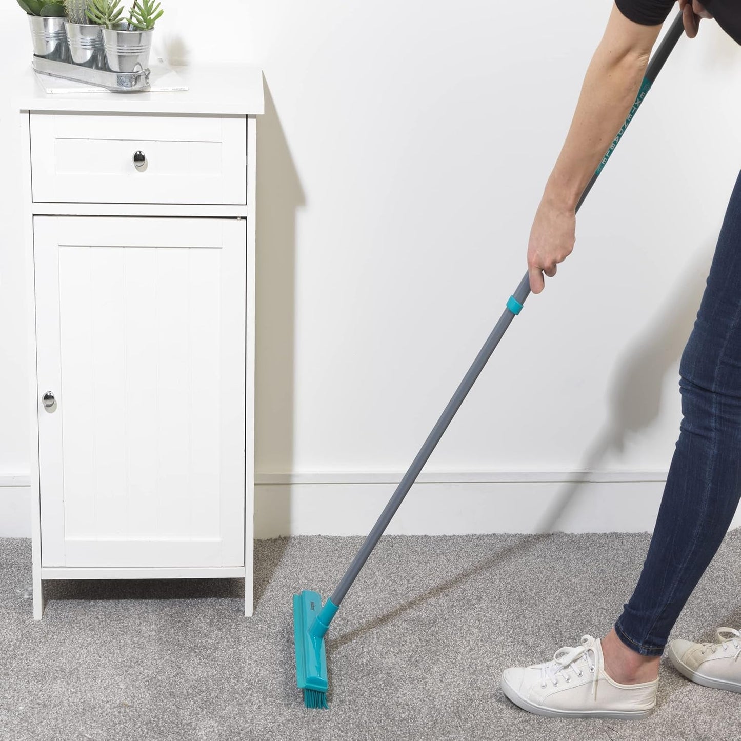 Beldray Pet Plus+ Rubber Broom with Squeegee – Sweeping Brush with Rubber Bristles, 2-In-1 Push Broom for Pet Hair, Telescopic Long Handle, Remove Dog and Cat Hair, Indoor/Outdoor Broom