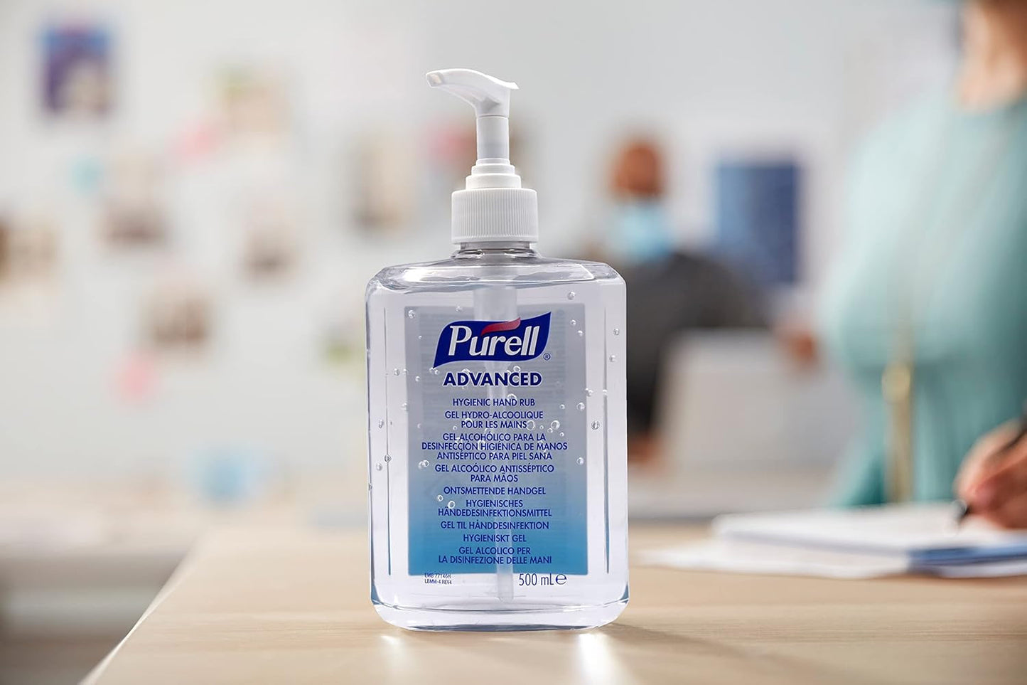 PURELL ADVANCED HAND SANITISER GEL 500Ml, Pump Bottle. Hand Sanitizer Gel Kill 99.99% of Most Common Germs. 70% Alcohol Formulation with Moisturisers. Exceptional Antimicrobial Efficacy